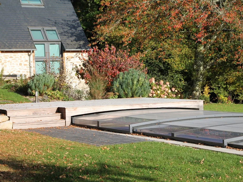 Concept Outdoor : abri extra plat avec terrasse