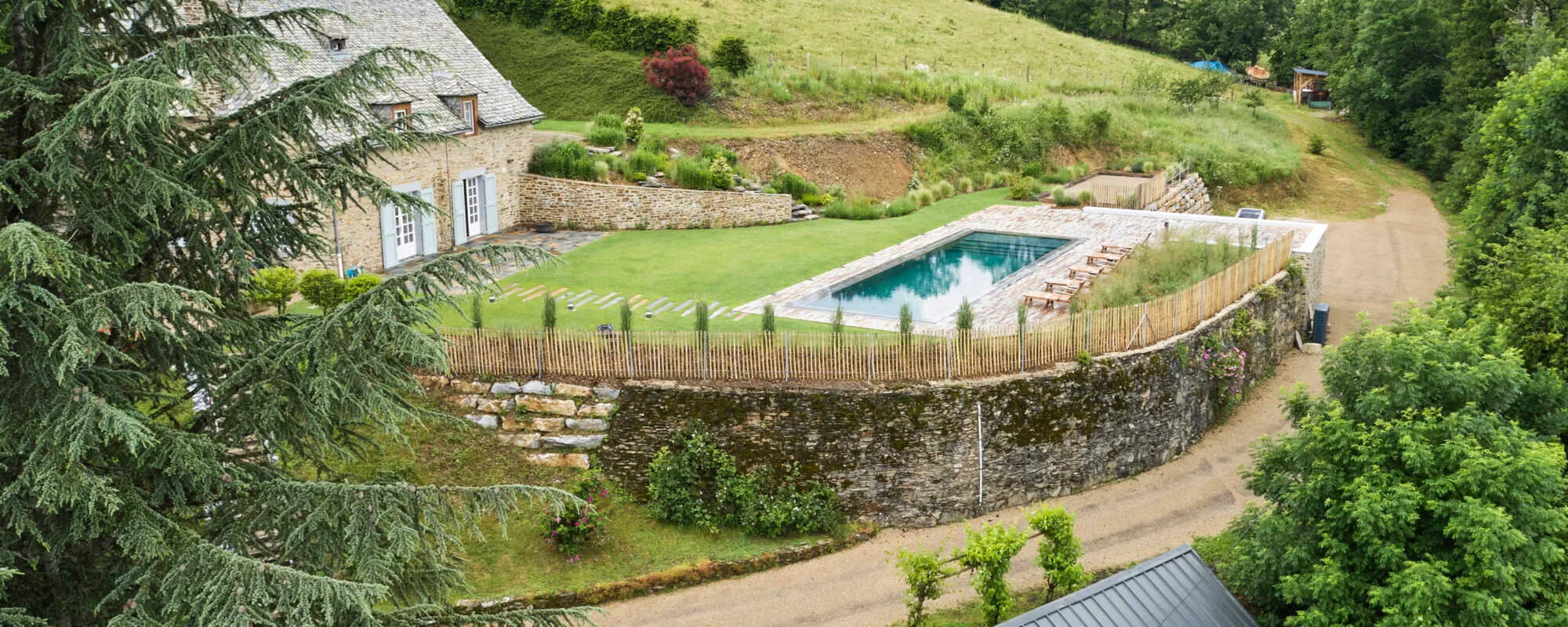 Pisciniste à Aurillac : construction et rénovation de piscines sur-mesure