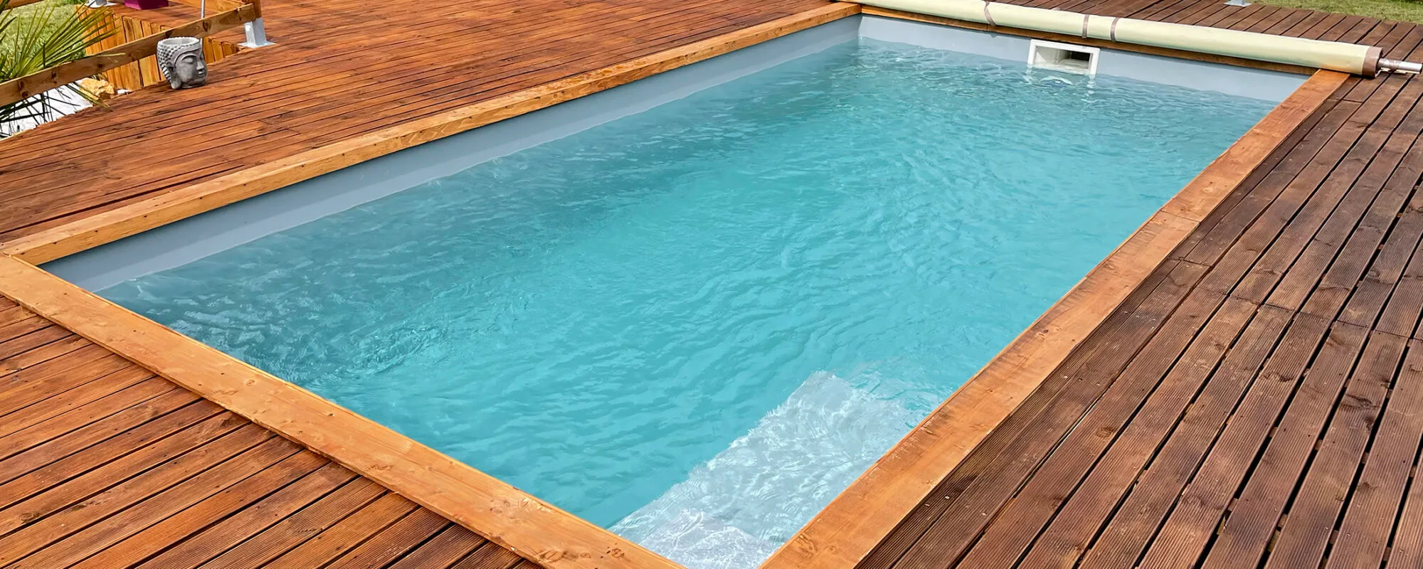 La piscine coque : le choix de l’excellence pour votre extérieur