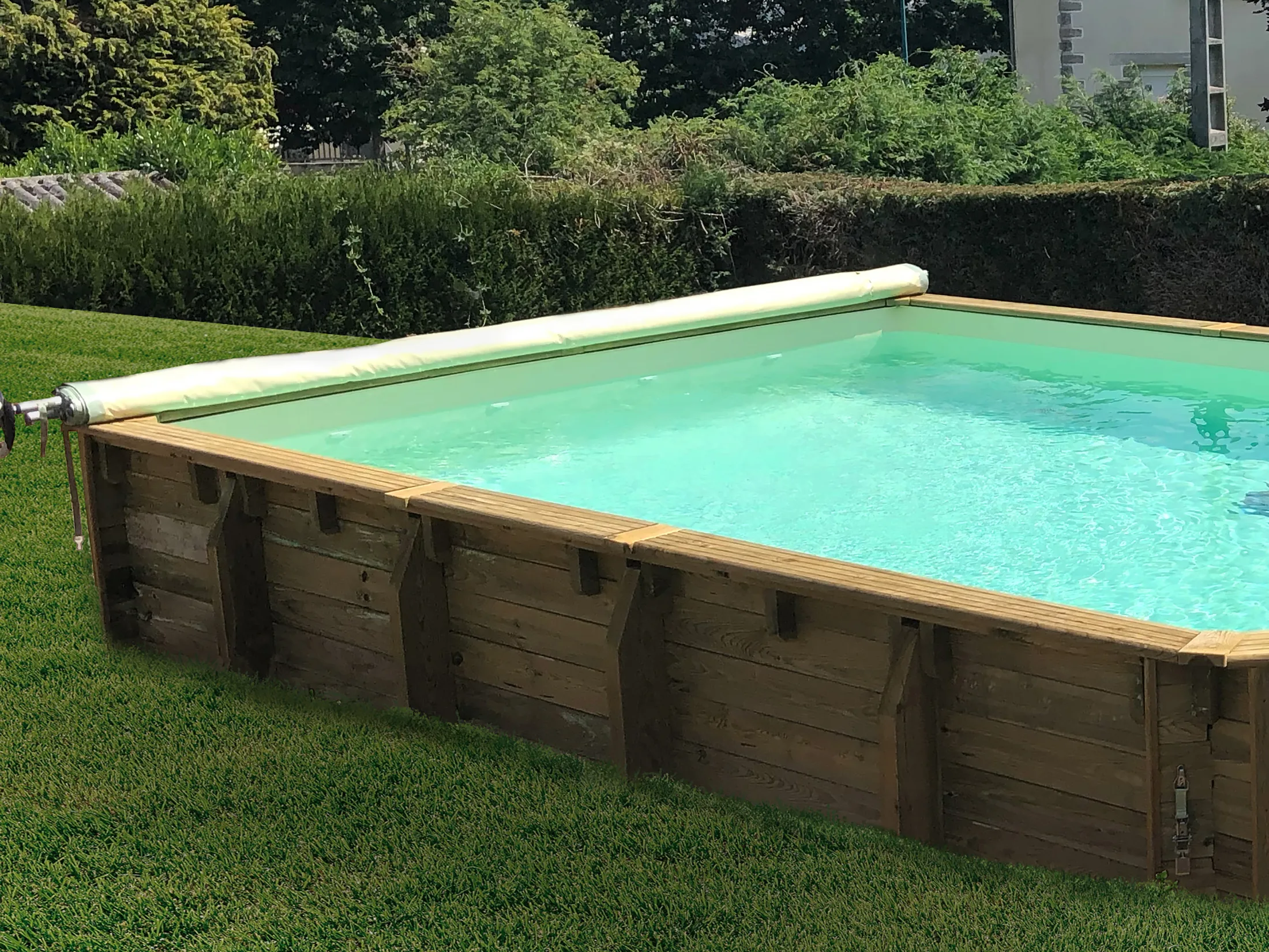 Piscine extérieure hors-sol en bois - Catusse Piscines & Spas