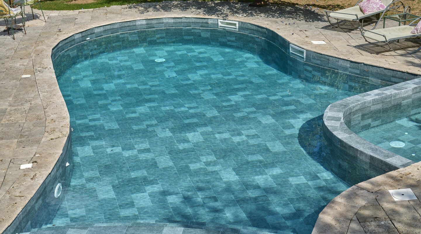 Pisciniste à Mauriac : votre projet piscine sur-mesure