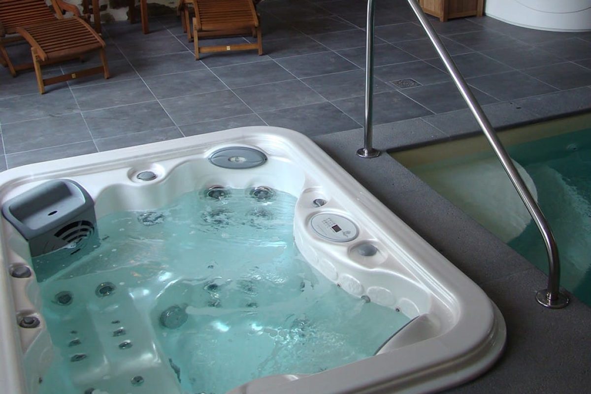 Idées et conseils pour aménager un coin spa extérieur 10 CP&S-Img-Produits-Equipements-Accessoires-Spas-01b