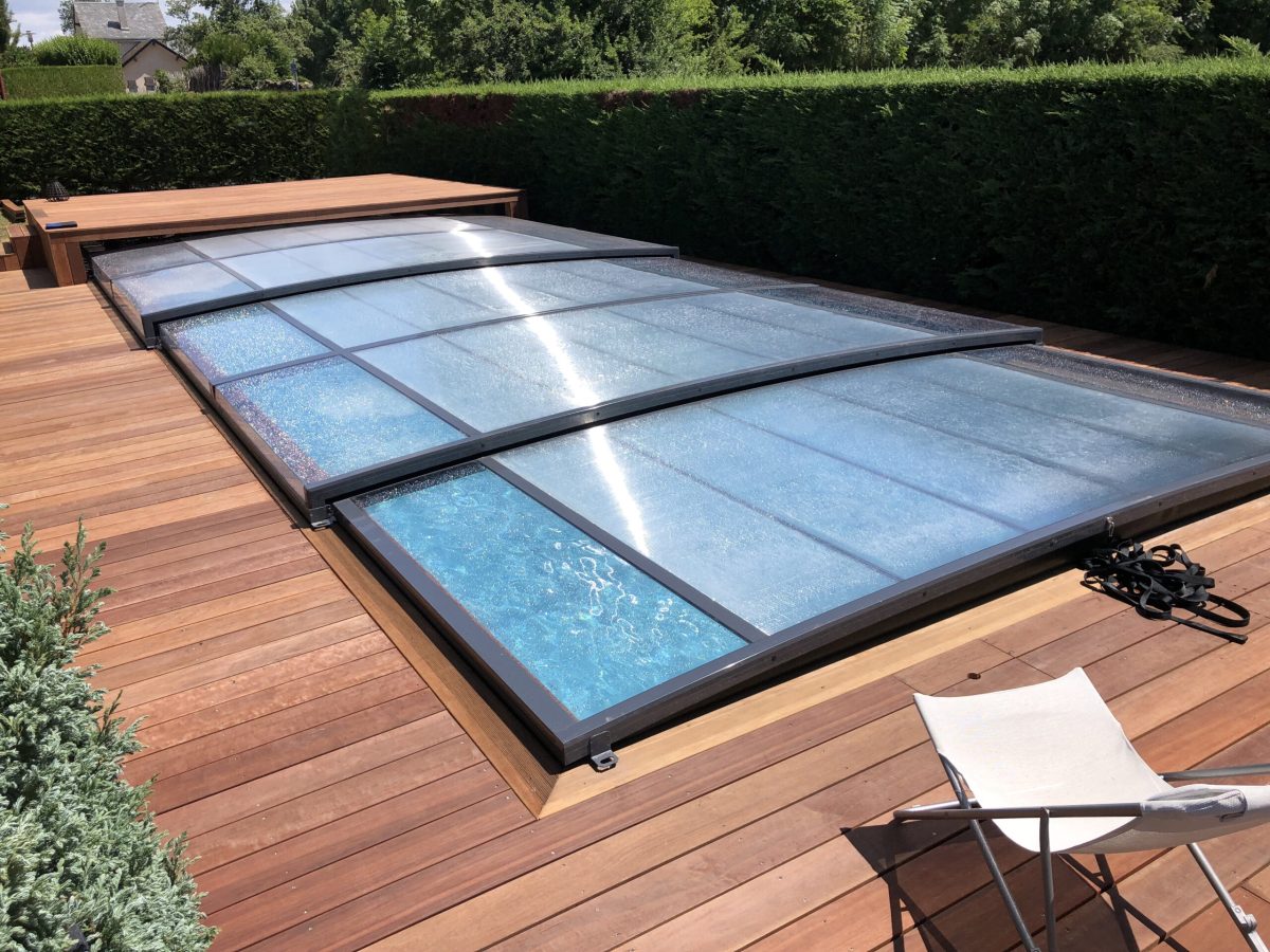 Abris piscine plat sur roulette | empilable | Catusse Piscines & Spas