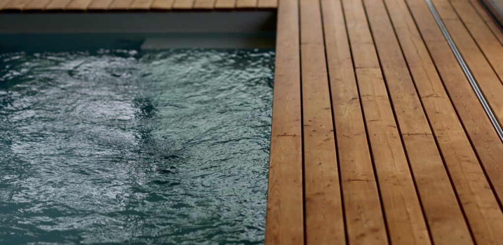 Piscine intérieure 1.50 m de profondeur uniforme